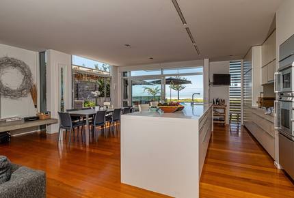 Award-Winning Kiwi Beach! - Waimarama, New Zealand