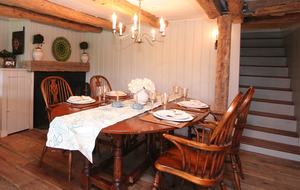 Millbrook Farmhouse Escape - Millbrook, New York