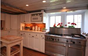 Millbrook Farmhouse Escape - Millbrook, New York