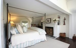 Millbrook Farmhouse Escape - Millbrook, New York