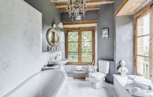 Château De Vézins (R) - Cholet, France