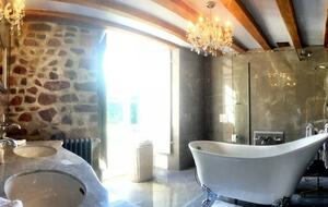 Château De Vézins (R) - Cholet, France