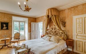 Château De Vézins (R) - Cholet, France