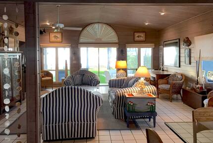 Seagrape Cottage