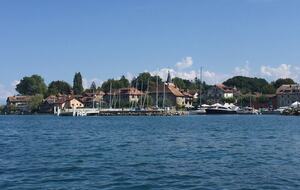 Lake Geneva frontlake House & Private Beach - Nernier, France