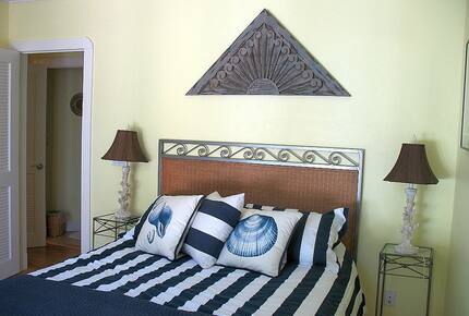 Steps from Beach with Guest House - Captiva, Florida