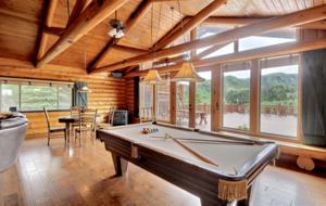 Timber Moose: America's Biggest Log Cabin - Heber City, Utah