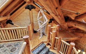 Timber Moose: America's Biggest Log Cabin - Heber City, Utah