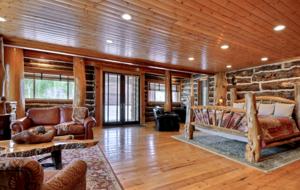 Timber Moose: America's Biggest Log Cabin - Heber City, Utah