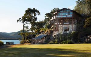 Sentry Rock on Hawkesbury River - Spencer, Australia
