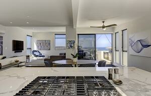 Manhattan Beach Getaway - Perfect Downtown/Beach Location! - Manhattan Beach, California