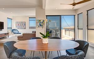 Manhattan Beach Getaway - Perfect Downtown/Beach Location! - Manhattan Beach, California