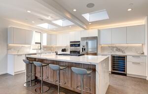 Manhattan Beach Getaway - Perfect Downtown/Beach Location! - Manhattan Beach, California