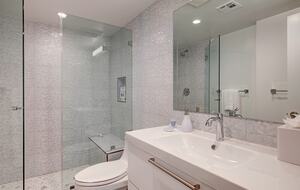 Manhattan Beach Getaway - Perfect Downtown/Beach Location! - Manhattan Beach, California