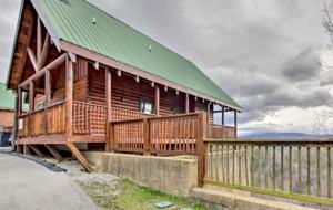 Raccoon Ridge - 1 - Pigeon Forge, Tennessee