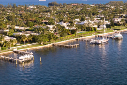 Kingfisher Luxury Yacht 50' Huckins Corinthian - 3 Day - 2 Night Weekend East Coast Cruise