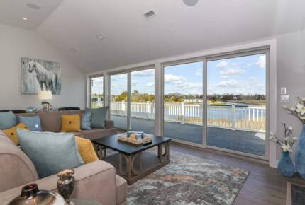 Magnificent Bayfront and Ocean View