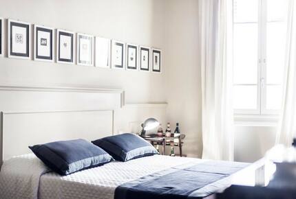ARNOBIO FLORENCE SUITES (HS)