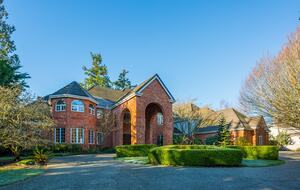 Breathtaking Ocean View Castle Like Home - Edmonds, Washington