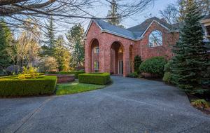 Breathtaking Ocean View Castle Like Home - Edmonds, Washington