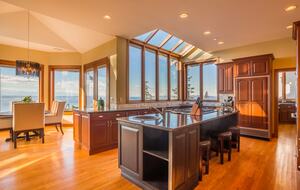 Breathtaking Ocean View Castle Like Home - Edmonds, Washington