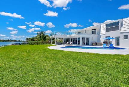 The Carson Modern Lake House