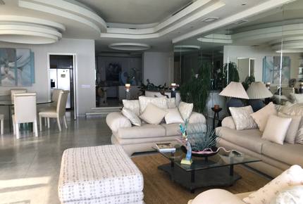 Magnificent Acapulco Beachfront Penthouse with Amazing View