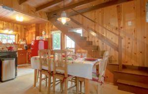 Cozy Tahoe Vista Cabin - Kings Beach, California