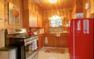 Cozy Tahoe Vista Cabin - Kings Beach, California