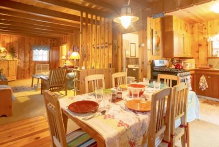 Cozy Tahoe Vista Cabin