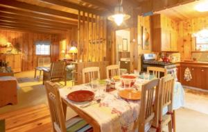 Cozy Tahoe Vista Cabin - Kings Beach, California