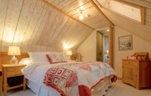 Cozy Tahoe Vista Cabin - Kings Beach, California