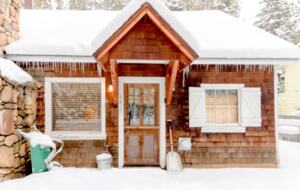Cozy Tahoe Vista Cabin - Kings Beach, California