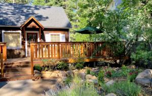 Cozy Tahoe Vista Cabin - Kings Beach, California