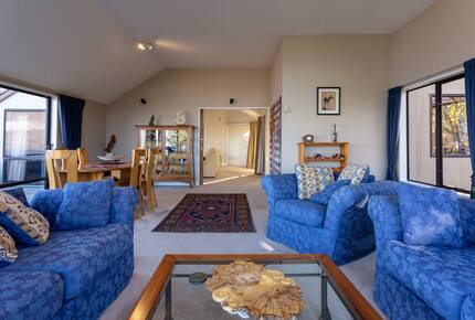 Queenstown Luxury Home