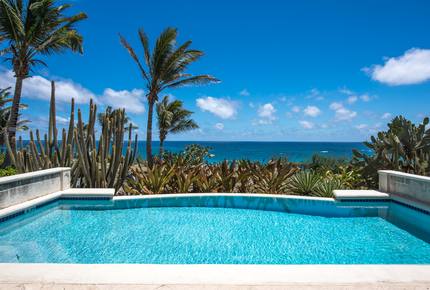 The Crane - One Bedroom Ocean View Suite with 28ft Pool