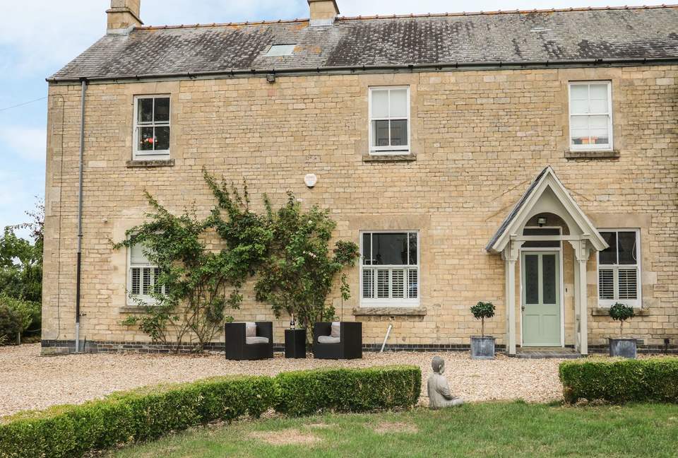 The Coach House Luxury Home Exchange in Burton Le Coggles, United Kingdom