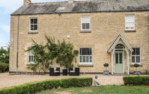 The Coach House - Burton Le Coggles, United Kingdom