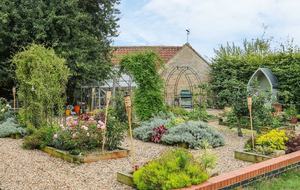 The Coach House - Burton Le Coggles, United Kingdom