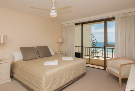 Fabulous Main Beach House