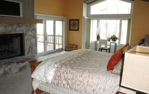 SKI OR GOLF IN THE MAGICAL FOREST - Flagstaff, Arizona