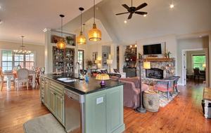 Hiawassee Lakefront Home - Hiawassee, Georgia