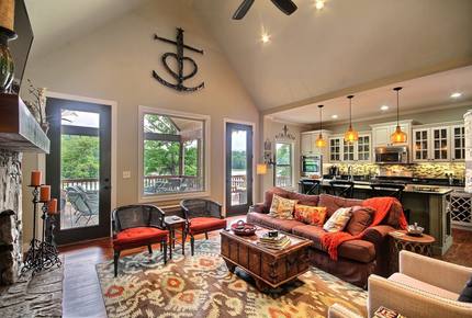 Hiawassee Lakefront Home