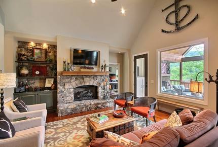 Hiawassee Lakefront Home