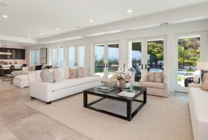 Beverly Hills Stunner