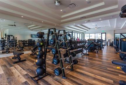 The Dunes - Awesome View & Resort Style Vacation - Naples, Florida