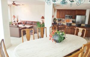 Costa Azul Beach Penthouse - San Jose del Cabo, Mexico