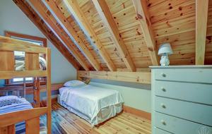 Lake of Bays Cottage - Baysville, Canada