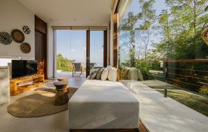 Selong Selo Elevated Villa - Selong Belanak, Indonesia