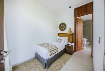 Selong Selo Elevated Villa